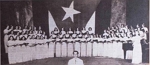 Antonio Serret  conducts the female choir Santiago de Cuba